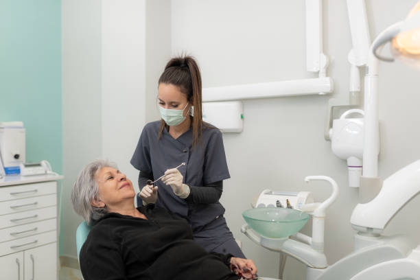 Best Emergency Gum Treatment in Bloomfield, IN